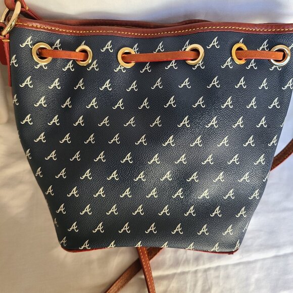 Atlanta Braves Kendall Crossbody Dooney and Bourke Bag MLB Purse Baseball - Picture 6 of 9